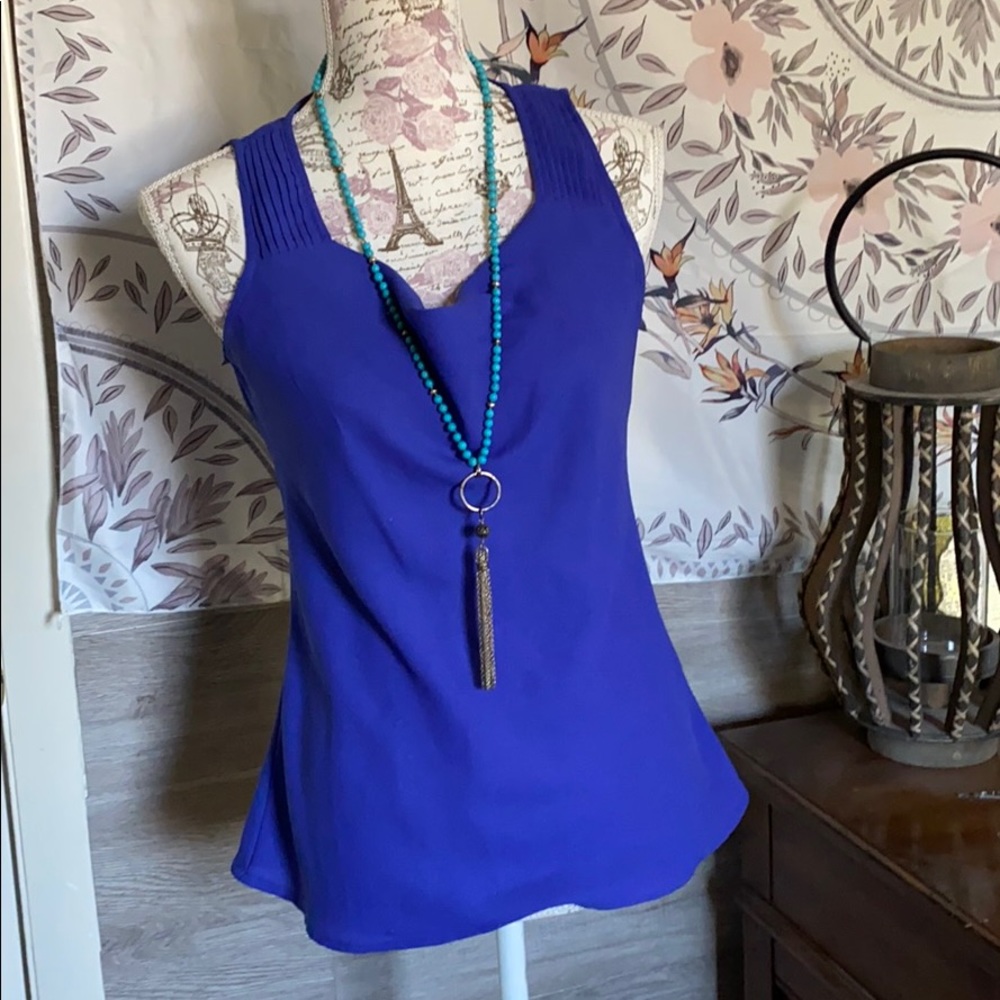 Banana Republic Sleeveless blouse